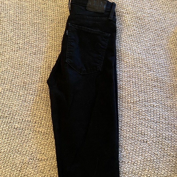 Levi’s Black Jeans - Picture 2 of 4